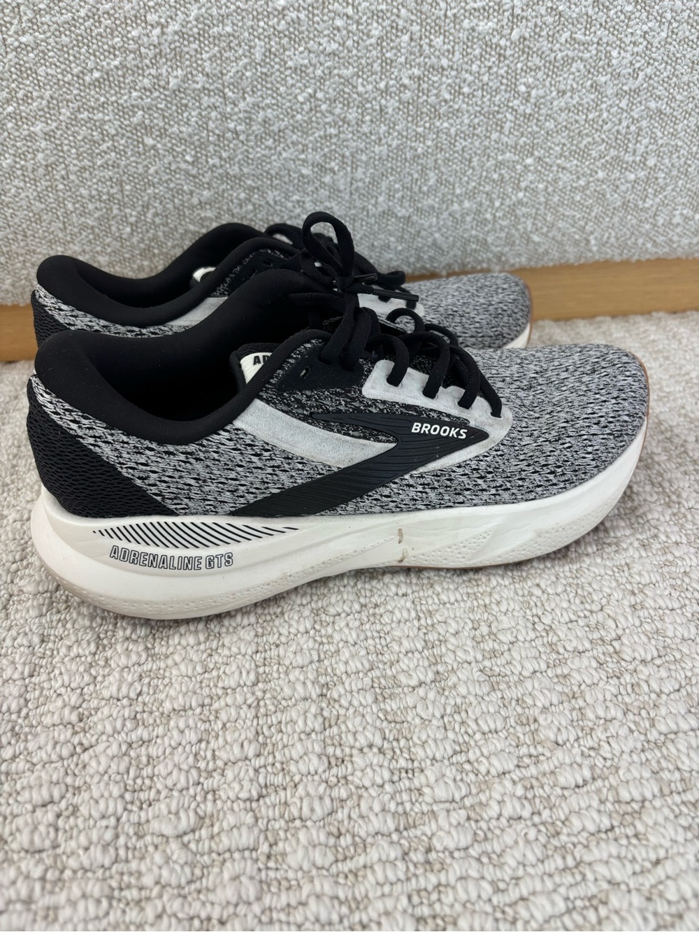 Brooks Grey and Black Knit Lace-Up Running Sneakers